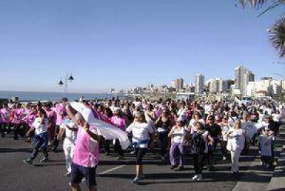 Marplatenses caminaron por la Vida junto al Mar contra el c�ncer