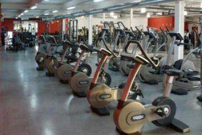 Nuevo formato de negocios: gimnasios bajo costo y virtuales