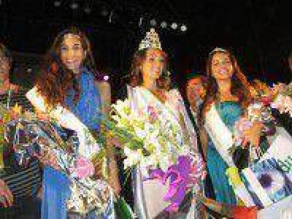 Saladillo se qued� con el 2� lugar en las Olimpiadas de la Cuenca del Salado. Nuestra Soberana Victoria Moscatello es la segunda princesa de la edici�n 2013