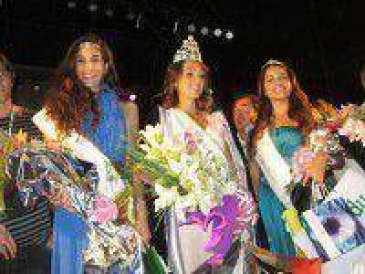 Saladillo se qued� con el 2� lugar en las Olimpiadas de la Cuenca del Salado. Nuestra Soberana Victoria Moscatello es la segunda princesa de la edici�n 2013