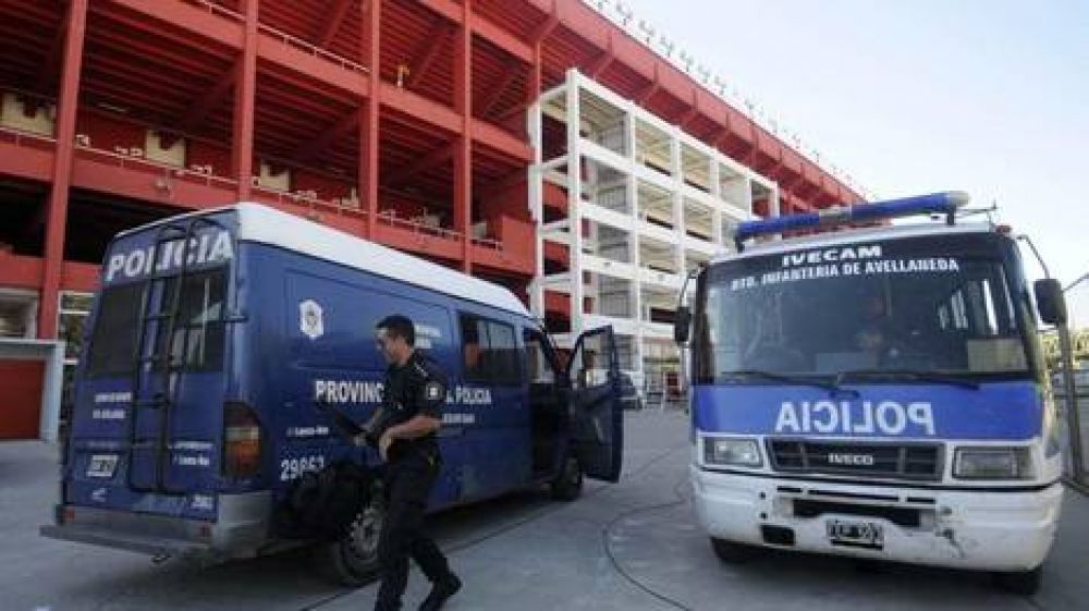 Independiente: la pr�ctica de la angustia, la custodia y el silencio