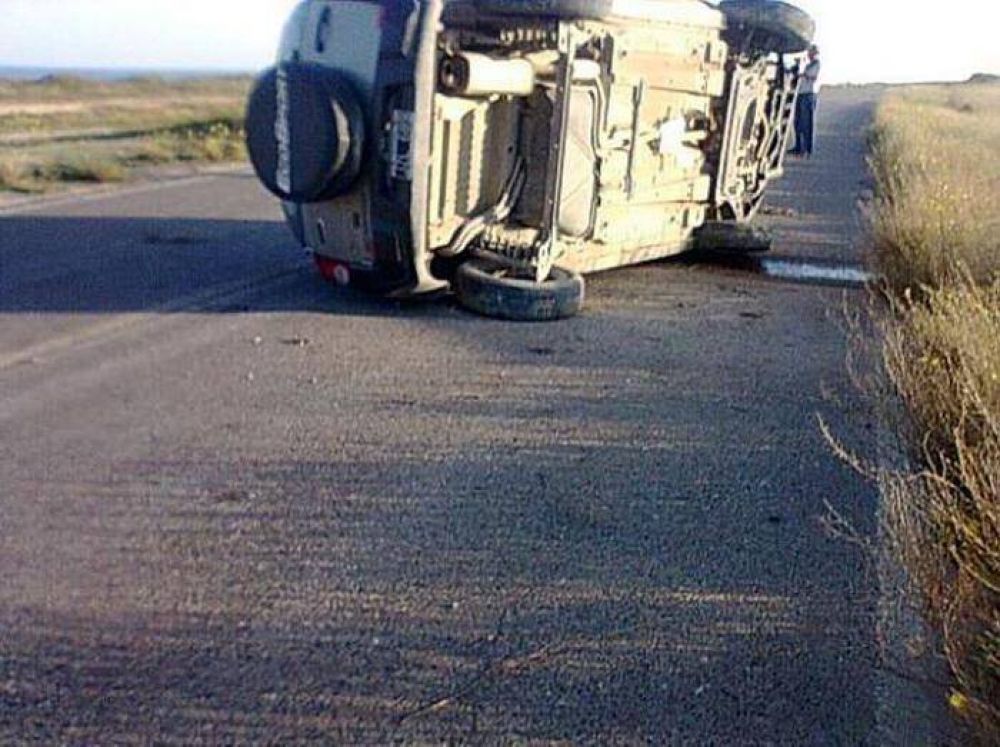 Muri� un enfermero al volcar cerca de Viedma