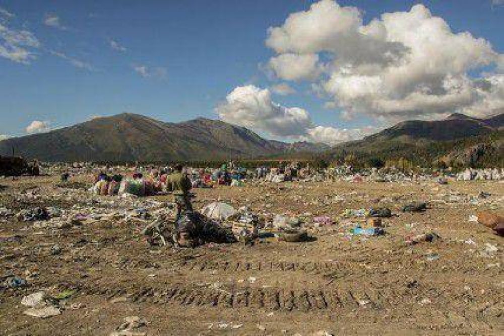 Comprar�n camiones recolectores y empiezan las obras en el vertedero