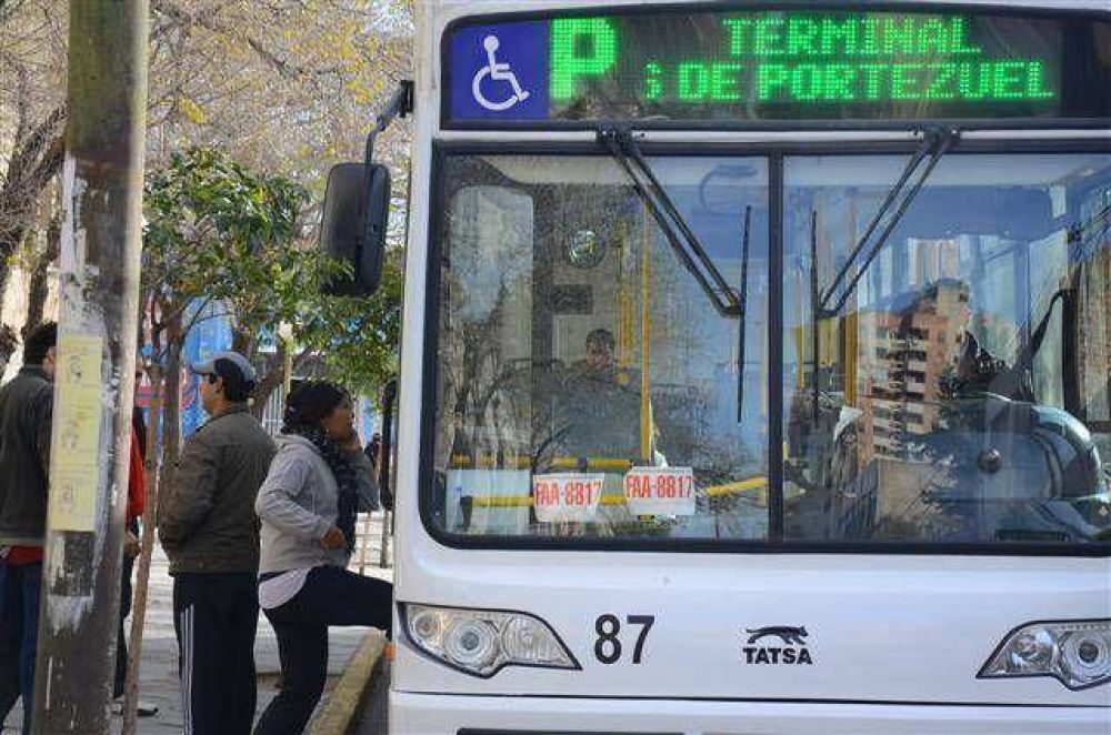 Un concejal pretende crear nuevos servicios de transporte p�blico de pasajeros