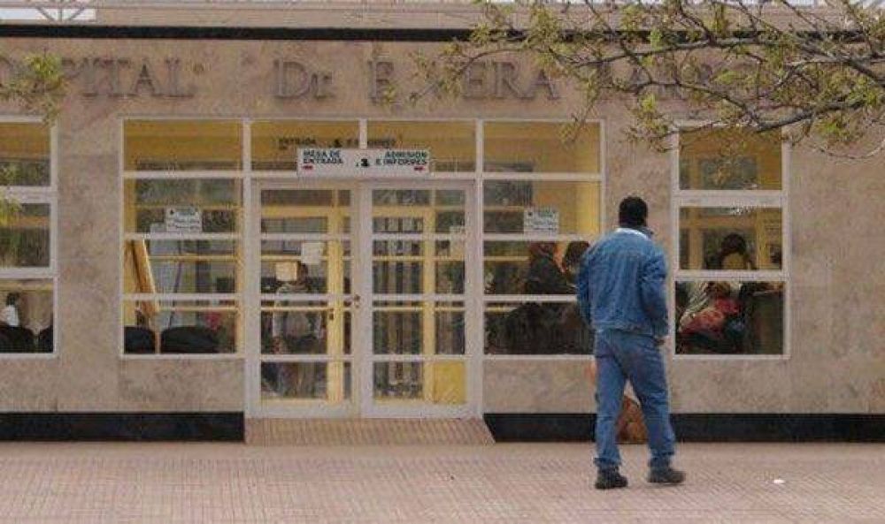 Ri�a familiar deja a joven comprometido del intestino grueso