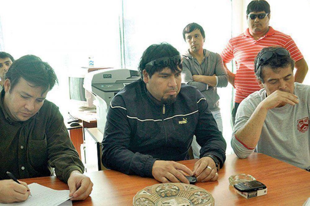 Obreros de la construcci�n se movilizar�n y acampar�n en pedido de trabajo