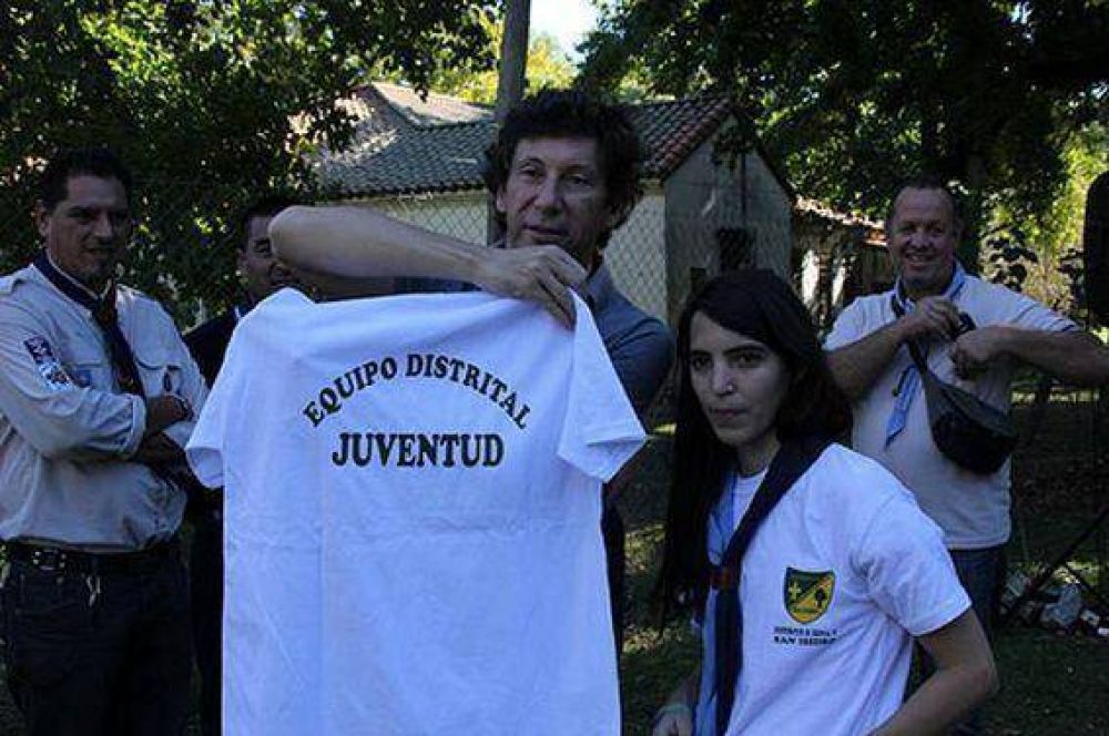 Scouts de San Isidro empezaron sus actividades acompa�ados de Posse