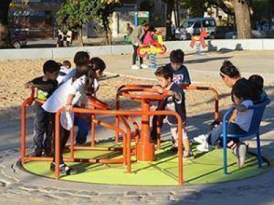 Contin�an las obras en Plaza Mitre