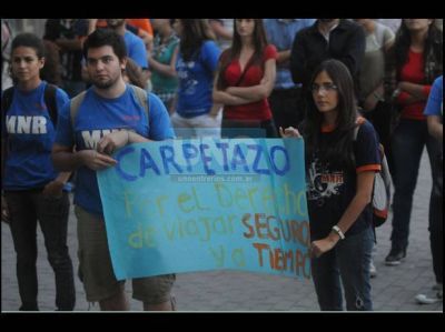 Hicieron un "carpetazo" para reclamar mejoras en el transporte interurbano