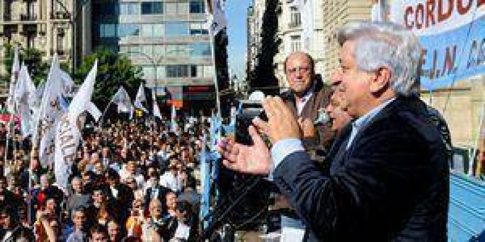 Judiciales advierten sobre otra �Ley Banelco�