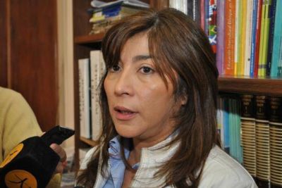 Por la deuda de las becas, Oliva apunt� a los diputados y al Vocal por los Padres