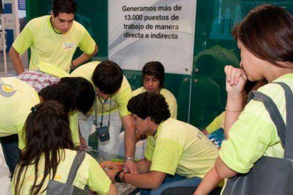 Alumnos de escuelas t�cnicas visitaron la Expo Petr�leo y Gas 2013 y participaron de una innovadora propuesta