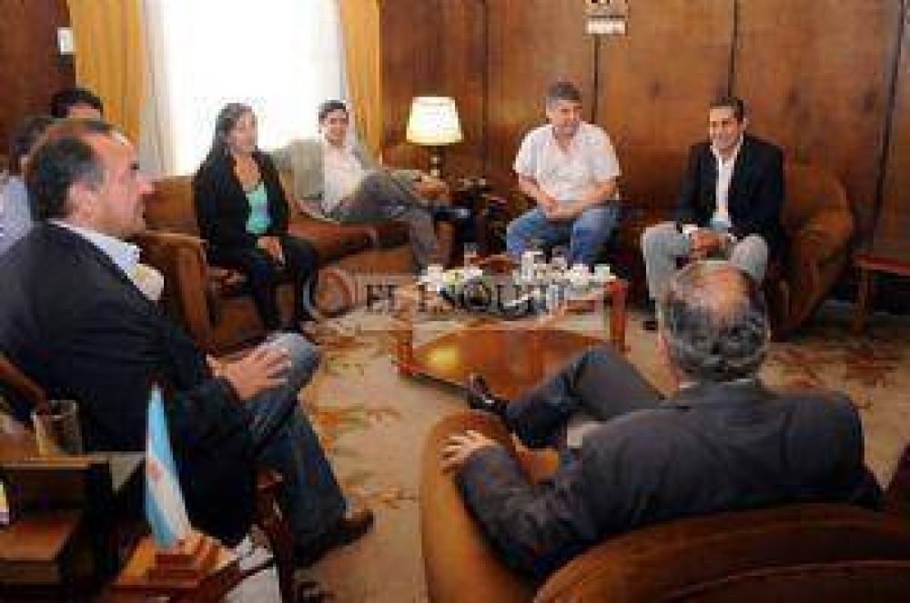 Diputados insisten en que la Corte resuelva el conflicto en Santa Mar�a