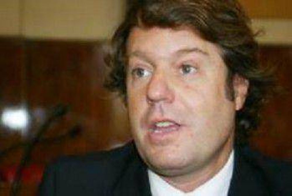 ''Para tener una polic�a municipal armada hay que modificar las leyes''