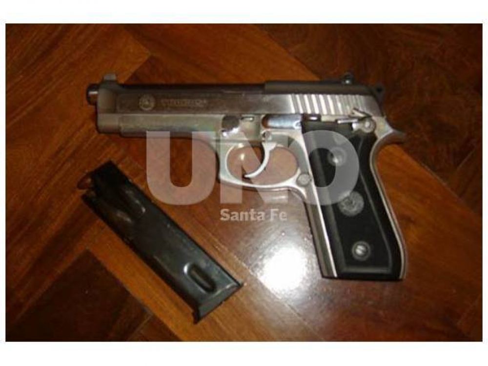 Hubo 10 robos de pistolas a polic�as en lo que va de 2013