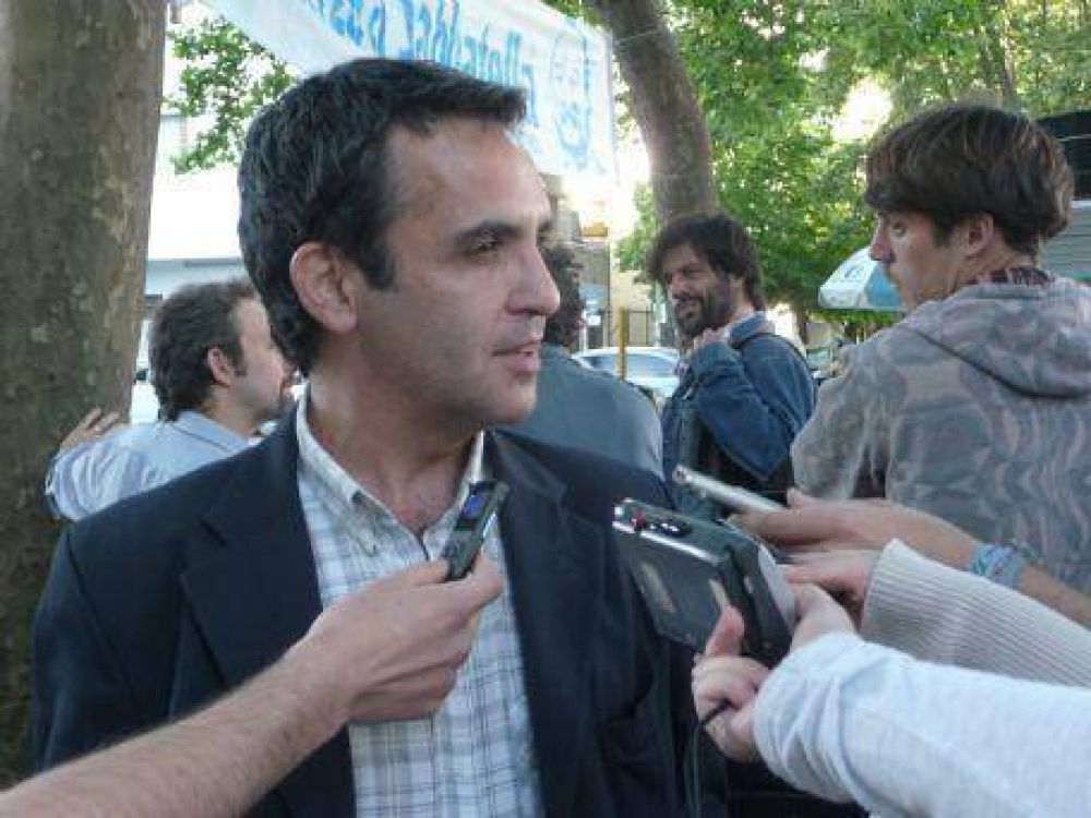 Daniel Caferra: �Bruera tiene que hacer honor al voto popular que lo reeligi�