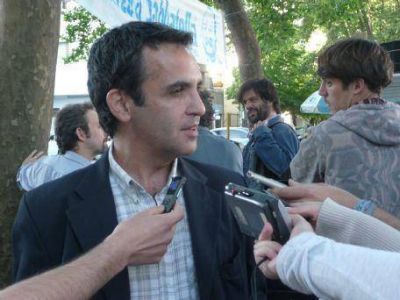 Daniel Caferra: �Bruera tiene que hacer honor al voto popular que lo reeligi�