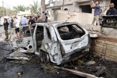 Dos heridos y da�os materiales tras explotar un coche bomba frente a la embajada francesa en Tr�poli