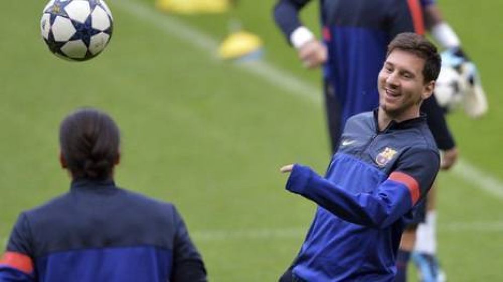 Messi recibi� el alta y sale como titular