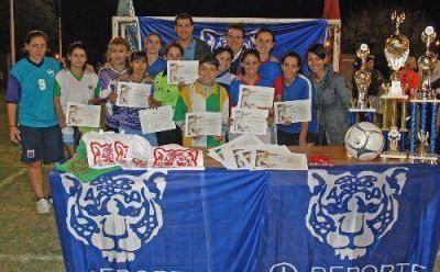 Pleno crecimiento del f�tbol femenino en Tigre