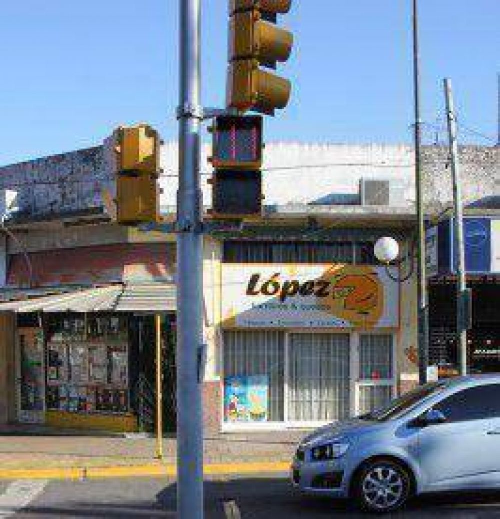 En San Isidro instalan sem�foros din�micos para mejorar la se�alizaci�n