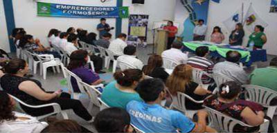 Emprendedores de la econom�a social recibieron 200 mil pesos en microcr�ditos