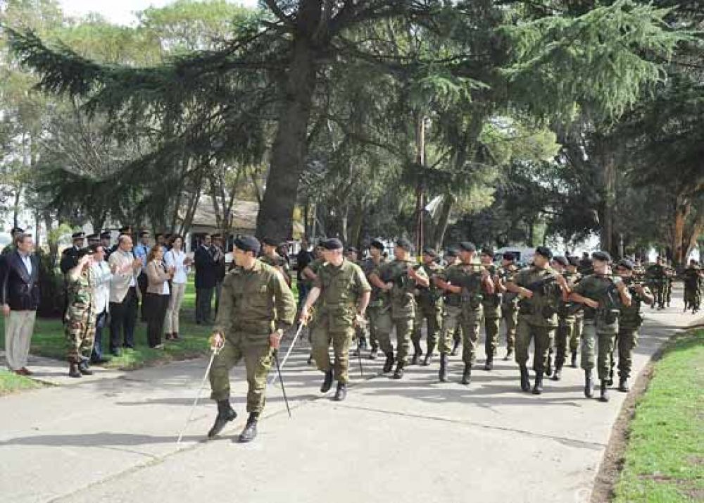 El Regimiento piquense celebr� el D�a de la Caballer�a