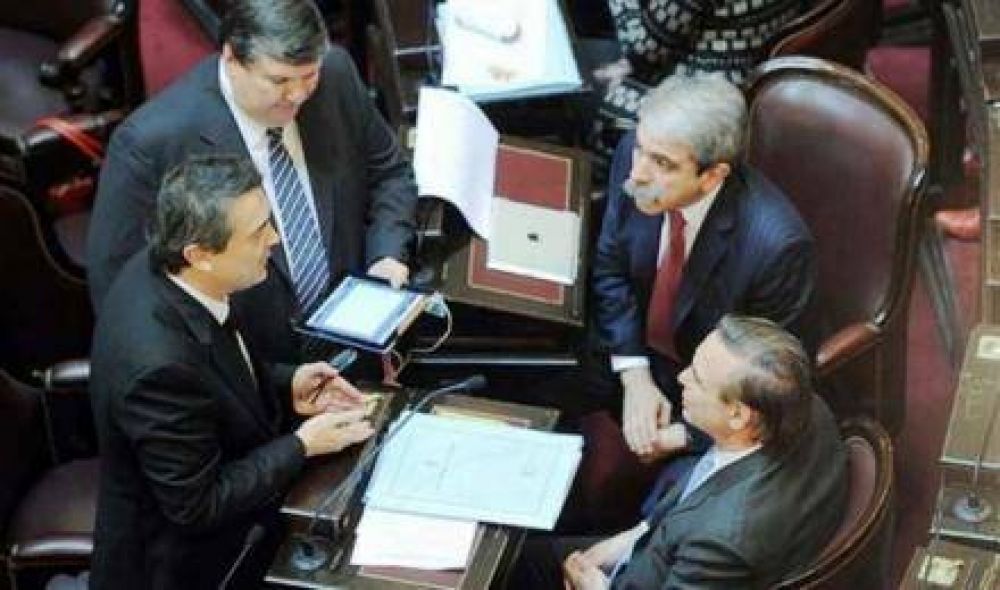 Mayans: " quieren tumbar al gobierno de Cristina" 