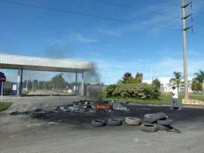 Despidieron a 70 obreros de FAPLAC y el gremio podr�a llamar a paro general