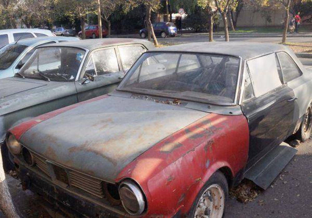 Tambi�n se compactar�n autos abandonados 