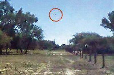 Sorpresa por un extra�o objeto que surc� el cielo en Pampa M�yoj