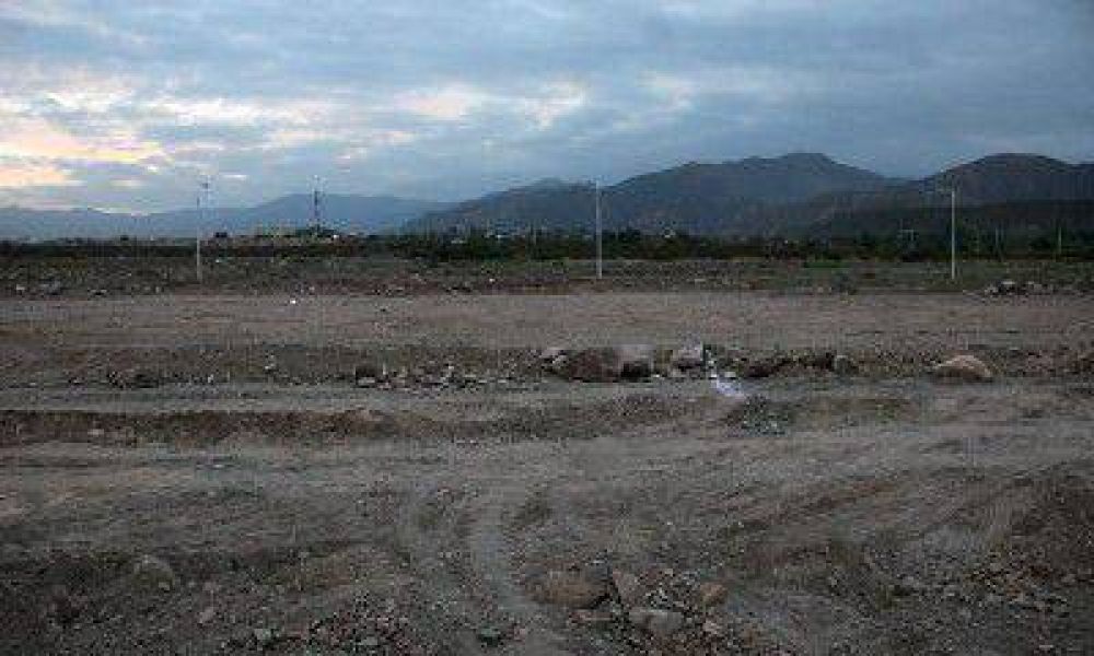 Un funcionario de Fiscala de Estado est involucrado en una venta irregular de terrenos en El Challao