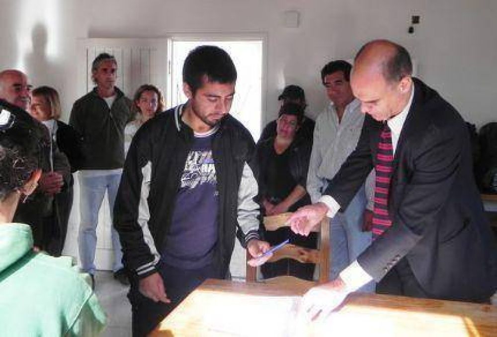 Entregaron otras 13 viviendas del plan destinado a los habitantes de la Villa de Paso