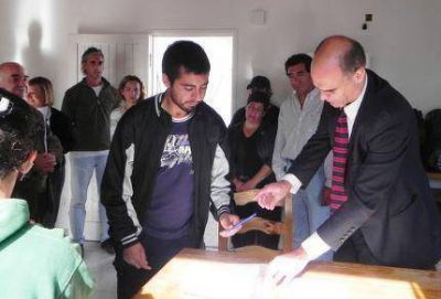 Entregaron otras 13 viviendas del plan destinado a los habitantes de la Villa de Paso