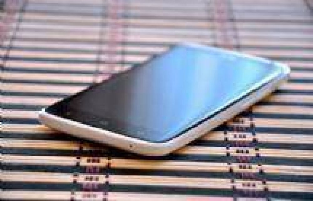 Inspectores de tr�nsito usar�n celulares Samsung Galaxy para las fotomultas manuales
