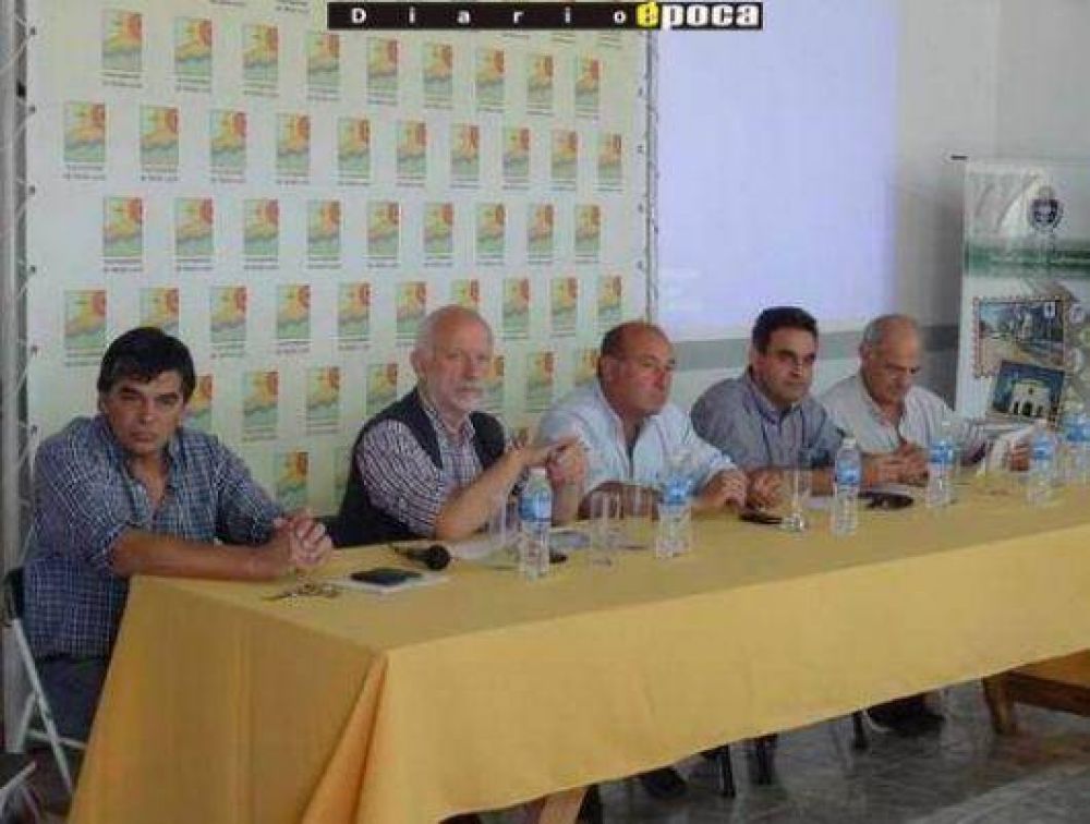 La microrregi�n �Santa Luc�a� se une para asfaltar 250 cuadras