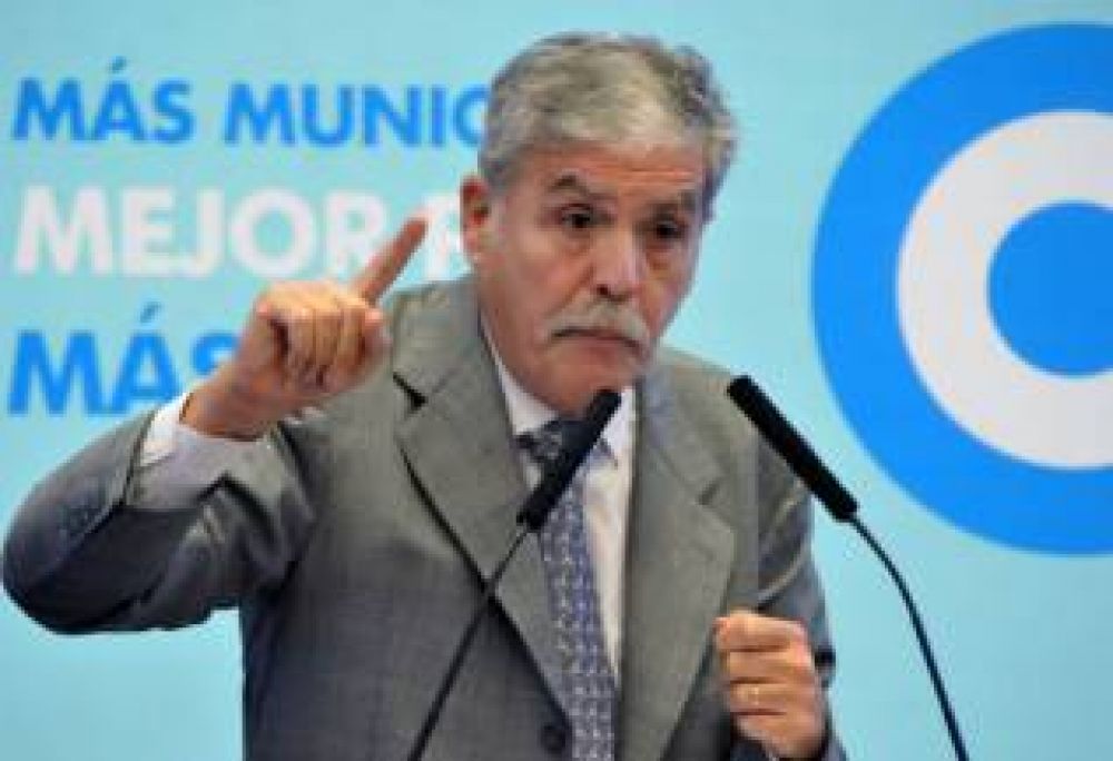 De Vido pide aprobar la reforma: �Es una patriada contra los monopolios�