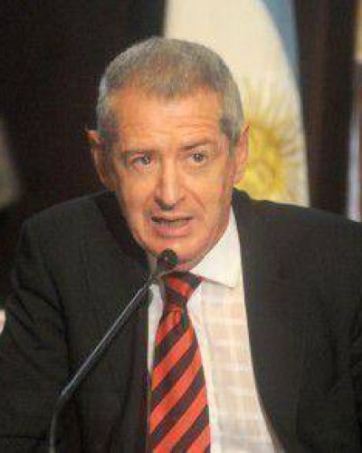 Landau sobre Aguad: "Hace rato que no escuchaba algo tan gorila"