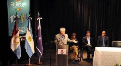 De la Sota dice que los K intentan �salpicar� a su gobierno