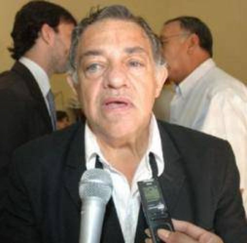El oficialismo busca reinstalar la reelecci�n indefinida en La Rioja