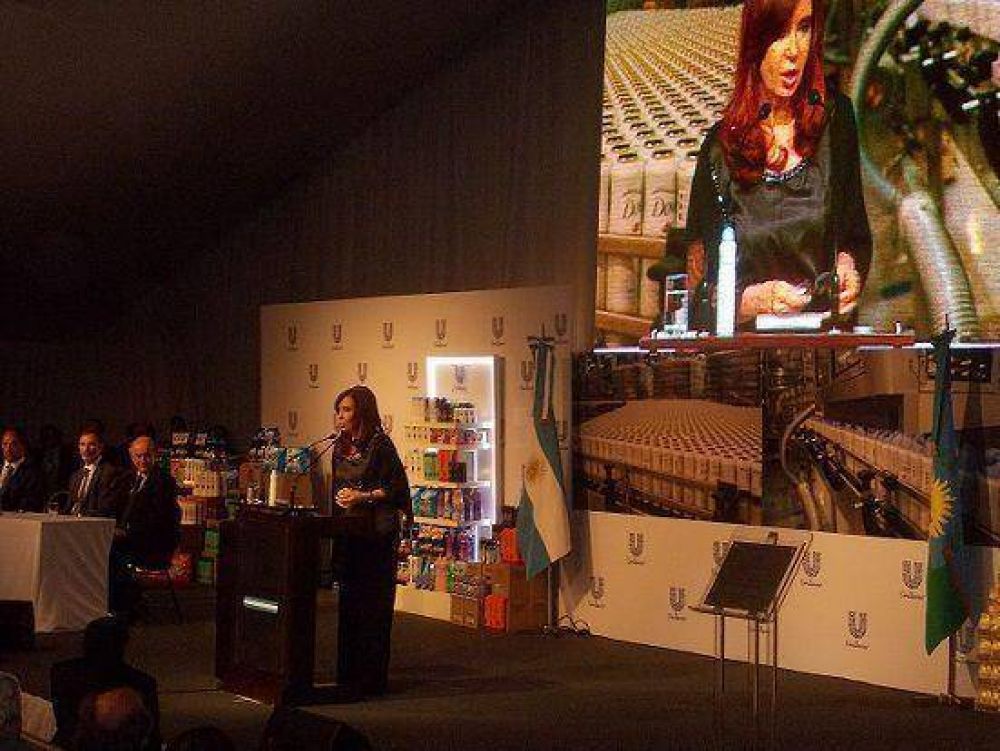 Cristina encabez� inauguraci�n de ampliaci�n de la planta de Unilever
