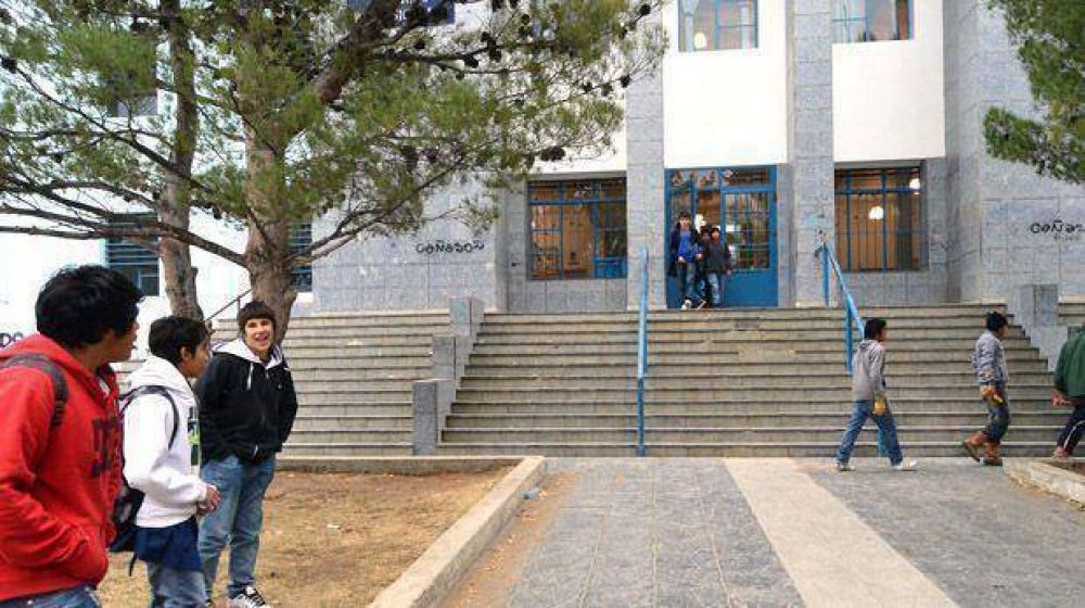 Educaci�n anunci� $10 millones como inversi�n para obras en la Escuela 749