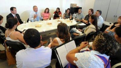 Buzzi y Zaffaroni se reunieron con integrantes de cooperadoras escolares de Comodoro
