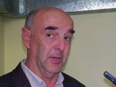 �Cuidar la plata priorizando y buscando mayores recursos�