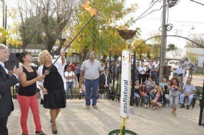 La Intendente Giroldi inaugur� una nueva red de gas que beneficiar� a 150 familias 