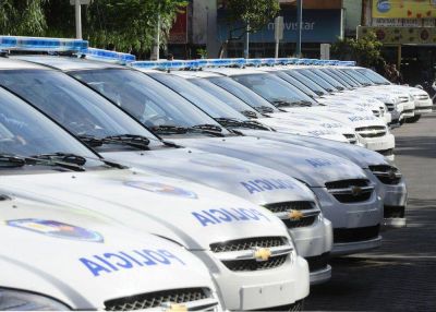 Entregaron 45 m�viles policiales y 60 c�maras de video-vigilancia