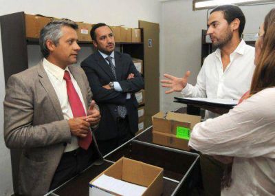 Visita a la empresa encargada de la log�stica de las Estampillas Escolares
