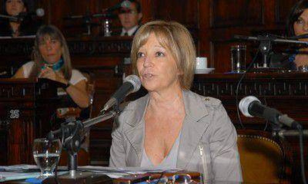 Ahora conduce a los diputados del PJ una mujer que responde a los F�lix