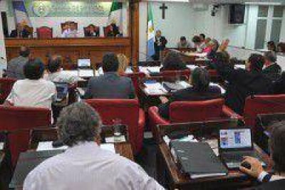 Debates obligatorios para candidatos a gobernador y diputados provinciales