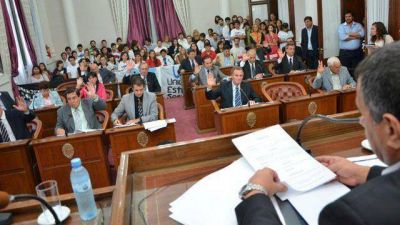 El senado convirti� en Ley el proyecto de Centros de Estudiantes	 